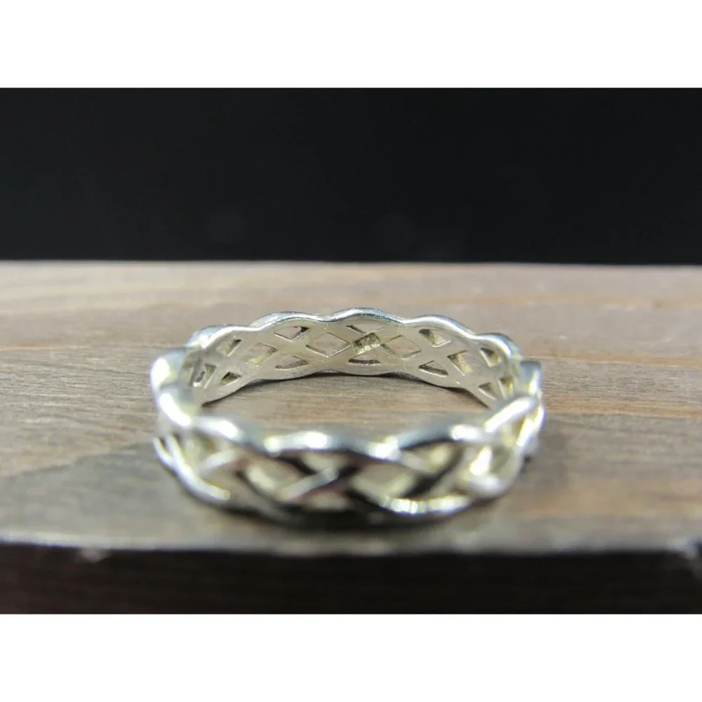 Size 6.75 Sterling Silver Braid Pattern Plain Band Ring - Picture 4 of 7